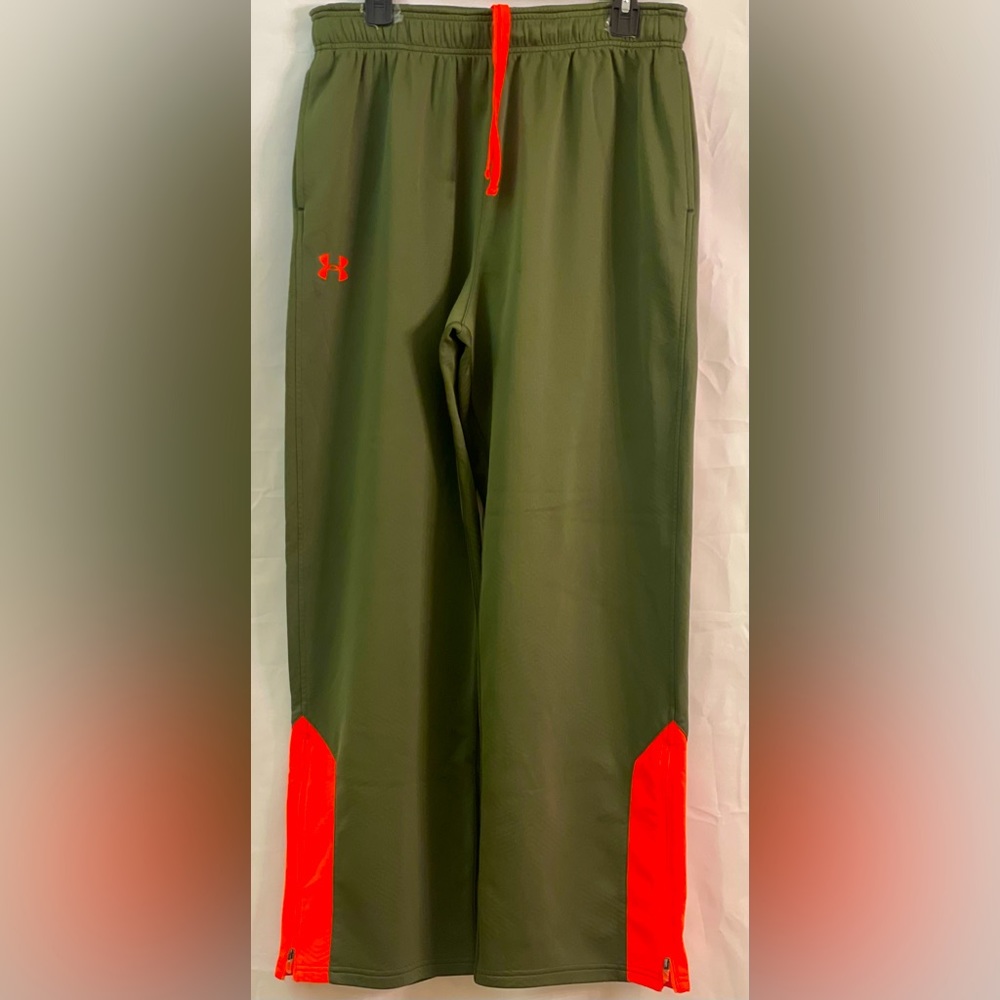 MENS UNDER ARMOUR COMBINE ARMY GRREN & ORANGE SIZE L